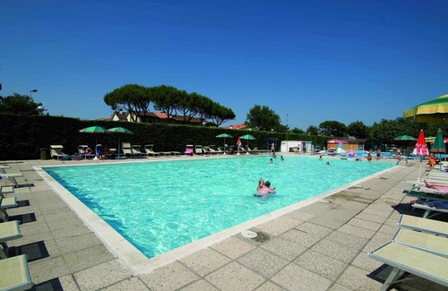 Lido di Dante Ski Chalet | Comfy Chalet with Terrace near Sea