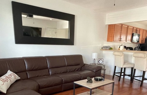 Westgate House | Comfy & Charming 2 master bedroom townhouse