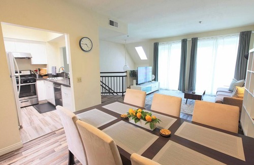 Alhambra House | Comfy Clean Modern 3bd+2bth near Downtown w/GYM!