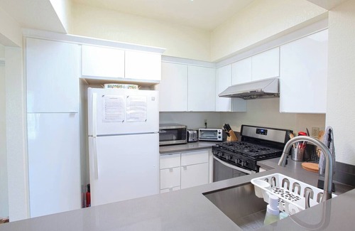 Alhambra House | Comfy Clean Modern 3bd+2bth near Downtown w/GYM!
