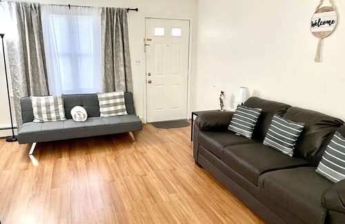 Hackensack Condo | Comfy, Clean & Spacious w/2 TVs, parking, laundry