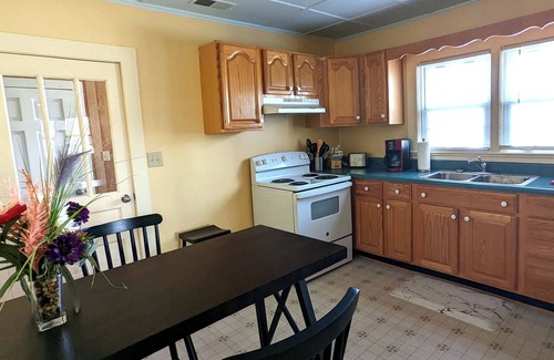 Cedar Island House | Comfy Cottage Cedar Island Bay - GREAT Deal