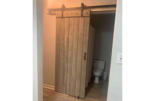 Auburn House | Comfy Cozy Condo! Minutes to Downtown Auburn!