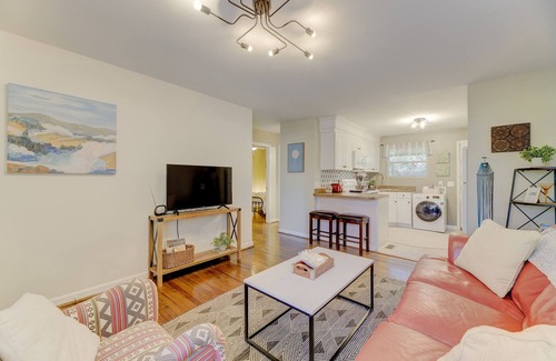 Old Shandon Apartment | Comfy Cozy Convenient Condo