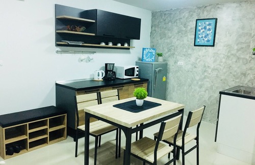 Kram Apartment | Comfy family beach front condo unit A307