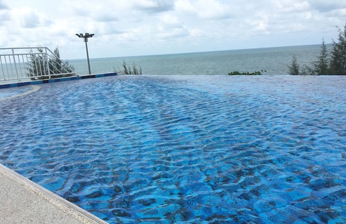 Kram Apartment | Comfy family beach front condo unit A307
