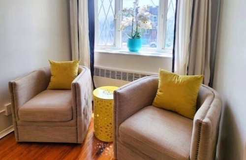 Canarsie Apartment | Comfy, Family-Friendly, Convenient, Close to JFK!
