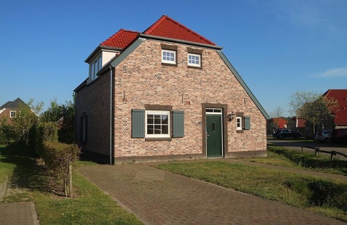 Roggel Villa | Comfy farmhouse villa in Limburg with Garden