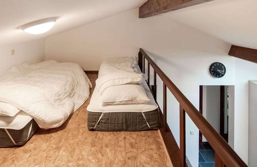 Vielsalm House | Comfy Holiday Home in Grand Halleux - Vielsam with Parking