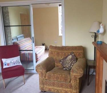 Sutton-on-Sea Apartment | Comfy Holiday Home & Beach Hut