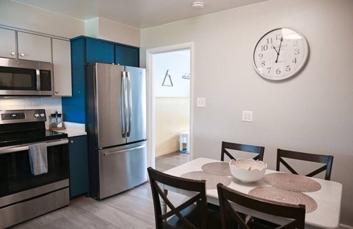 Northglenn Apartment | Comfy Home-2 Kitchens-15 min to Downtown