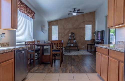 Bell West Ranch House | Comfy House, Private Backyard w/Pool, BBQ, Citrus