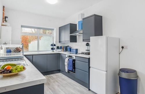 Birkenhead House | Comfy House Sleeps 8 | 10 mins to Liverpool Centre