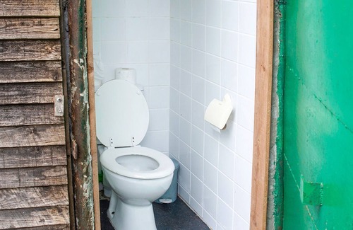 Florennes Boat Rental | Comfy Houseboat in Florennes next to the Forest