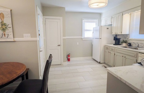 Little Rock House | Comfy Mid-Town Home Central to All Your Little Rock Needs 29 day minimum