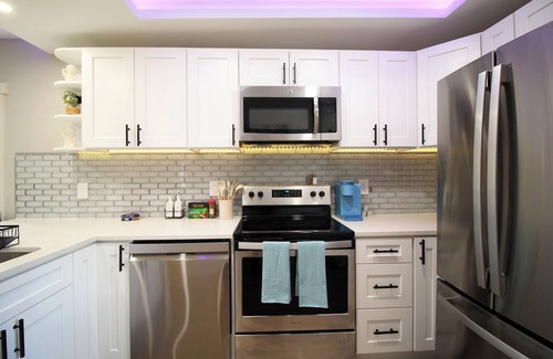 Northwest Everett House | Comfy Modern Historic Everett Stay A