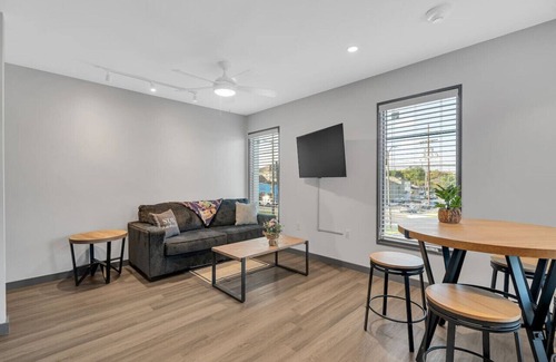 New Orleans Hotel | Comfy New Build in Bywater by FQ/Frenchman+Parking
