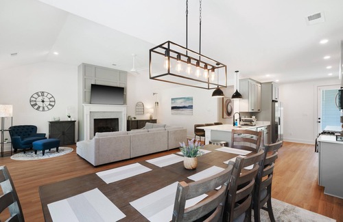 East Memphis House | Comfy New Home Blocks from the University of Memphis!