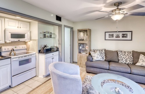 West Beach Village Villa | Comfy, Renovated Condo w/Lakefront View, Central AC, WiFi, & Access to Beach