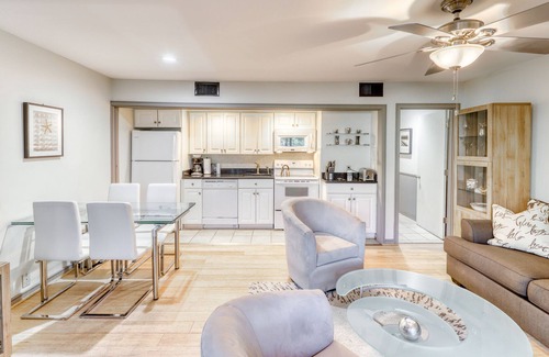 West Beach Village Villa | Comfy, Renovated Condo w/Lakefront View, Central AC, WiFi, & Access to Beach