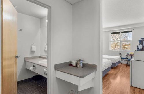 Canmore Apartment | Comfy Rockies Retreat for 4 Canmore DT Near Banff
