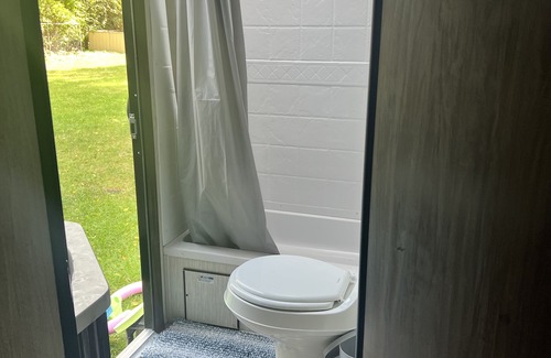 Bryant Pattengill East House | Comfy RV in the Heart of the City!n