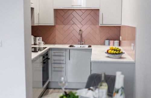 West Cliff Apartment | Comfy Seaside Studio Apt w/Free Gym & Wi-Fi