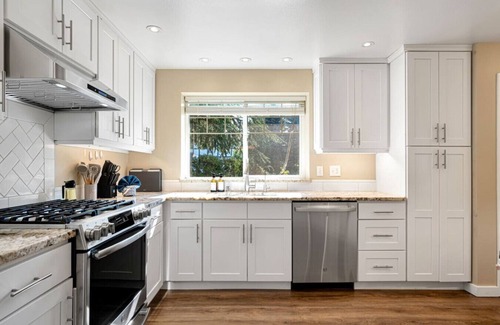 Mountlake Terrace House | Comfy & Spacious 4BR/3BA | @Mountlake Terrace