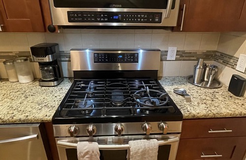 North Philadelphia House | Comfy, Spacious Townhouse w/ Patio