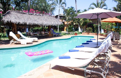 Brisas de Zicatela Apartment | Comfy Studio for couples w/kitchen, pool, 1min walk to Zicatela beach