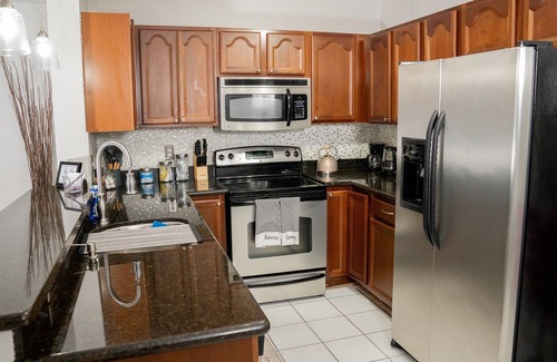 Cooper City House | Comfy Townhouse, 2BR/1.5BTH *Patio *BBQ *Parking