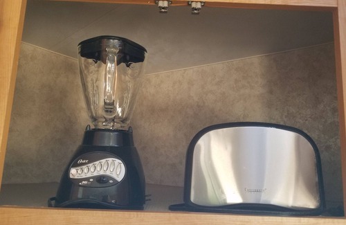 Colfax House | Comfy Trailer between Sacramento & Lake Tahoe