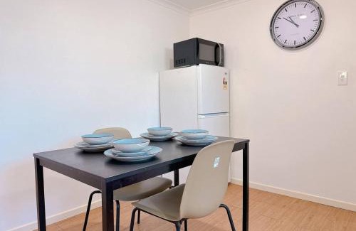 Sunnybank Hills House | Comfy unit near Garden City Westfield Street Parking