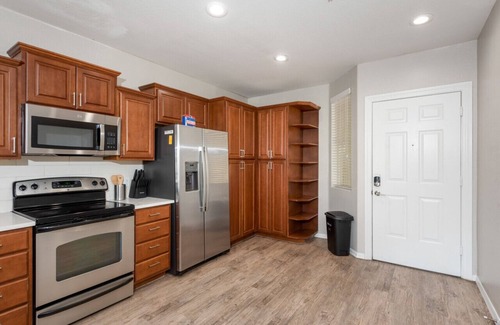Tempe Apartment | Comfy2BR Near ASU|Pool, Gym & Pet-Frndly