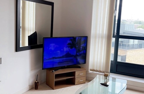 Canning Town South Apartment | ComfyCozy Luxury Apartment Canning Town