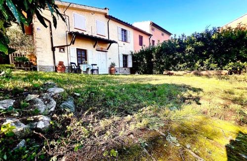 Santa Maria del Giudice Ski Chalet | Comics Cottage I Love Tuscany