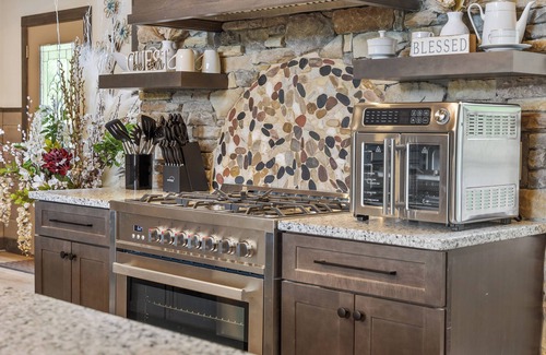 Sevierville Cabin | Coming June 2025! Game Point Getaway! Loaded with fun and sleeps 26!