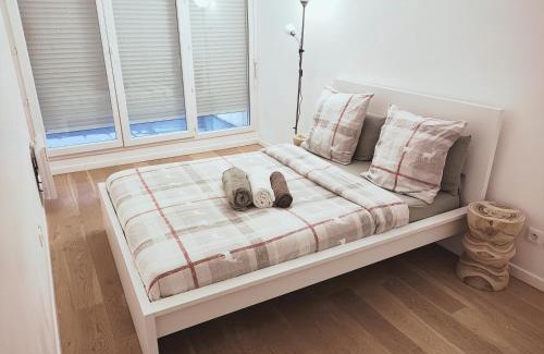 Plateau - Mont-Valerien Apartment | Comme Chez Vous Appartement 2 Chambres