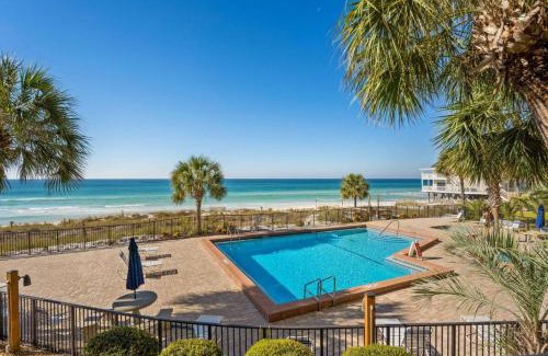 Lower Grand Lagoon House | Commodore 205