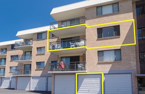 Nelson Bay Apartment | Commodore, 9/6 Intrepid Close - SO CLOSE TO THE WATERS EDGE