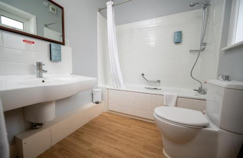 Boscombe House | Commodore Hotel by Greene King Inns