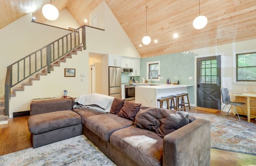 Albrightsville Cabin | Community Beach Access: Modern Poconos Cabin!