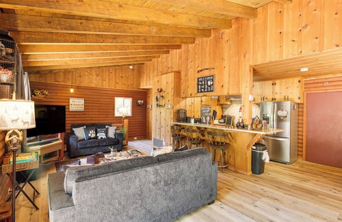 Phoenix Lake-Cedar Ridge Cabin | Community Lake Access: Peaceful Cabin in Sonora!