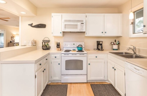 West Beach Cottage | Community pool/dock, EV friendly