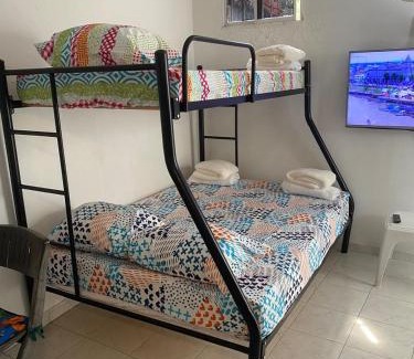 Torices House | Comoda habitacion cerca al centro histórico y a las playas