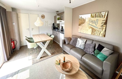 Municipality of Hellevoetsluis Ski Chalet | Compact chalet at 4.5 km. from Rockanje