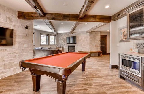Copper Mountain House | Compass Lodge at Lewis Ranch with Hot Tub - Walk to Ski Lift, Bike and Hiking Paths ~Sleeps 19