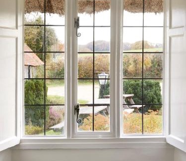 Ebbesborne Wake Hotel | Compasses Inn