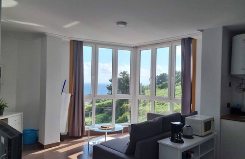Malpica de Bergantinos Apartment | Complete apartment with sea and mountain views