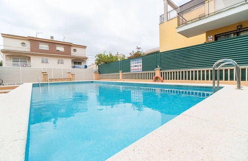 Cunit Apartment | Complete apartment with pool and large balcony